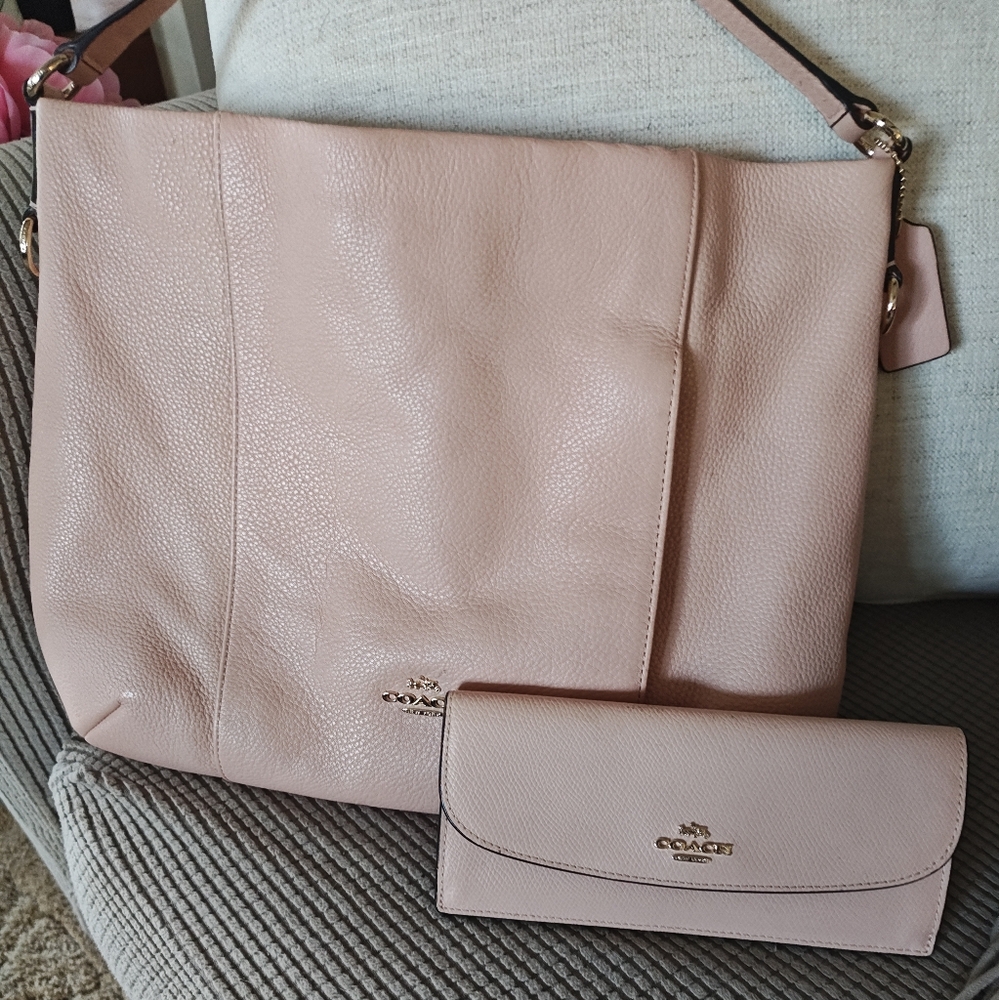 ORIGINAL COACH PURSE W/MATCHING WALLET==SORRY, NO FURTHER MARKDOWN ON THIS!!